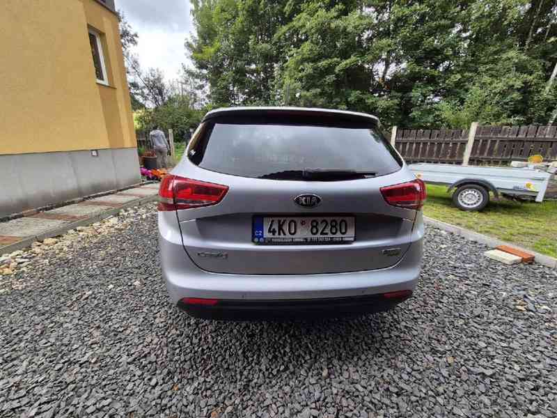 Kia Ceed 1,6 crdi 100kw - foto 12