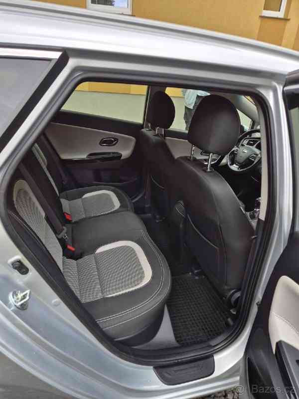 Kia Ceed 1,6 crdi 100kw - foto 8