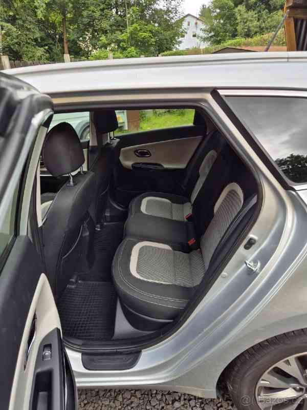 Kia Ceed 1,6 crdi 100kw - foto 5