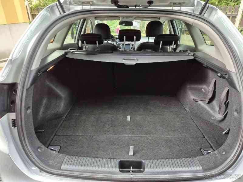 Kia Ceed 1,6 crdi 100kw - foto 10