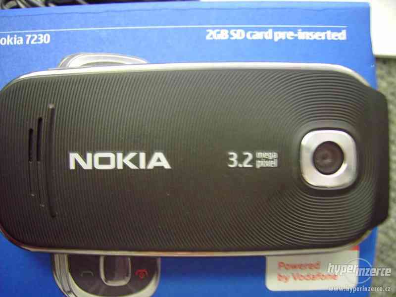 Nokia 7230 - foto 2