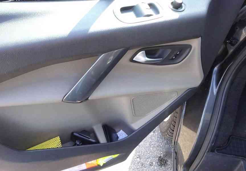 Ford Tourneo Custom 2.0 TDCI (93 KW) TITANIUM ČR - foto 6