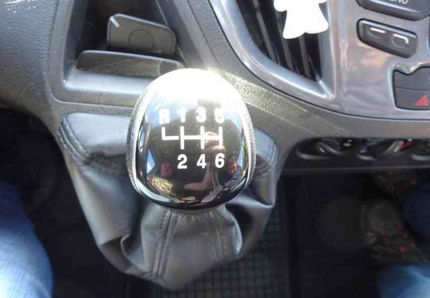Ford Tourneo Custom 2.0 TDCI (93 KW) TITANIUM ČR - foto 11