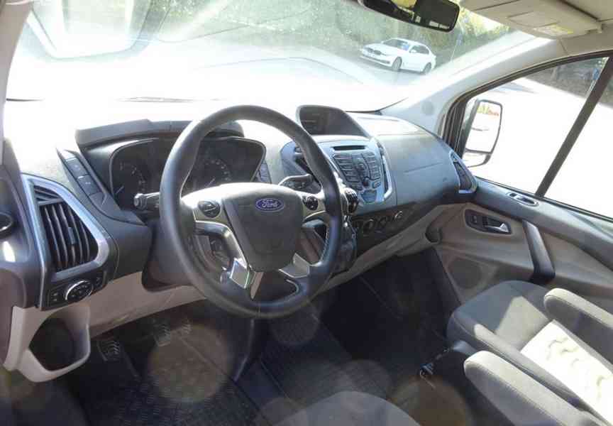 Ford Tourneo Custom 2.0 TDCI (93 KW) TITANIUM ČR - foto 5