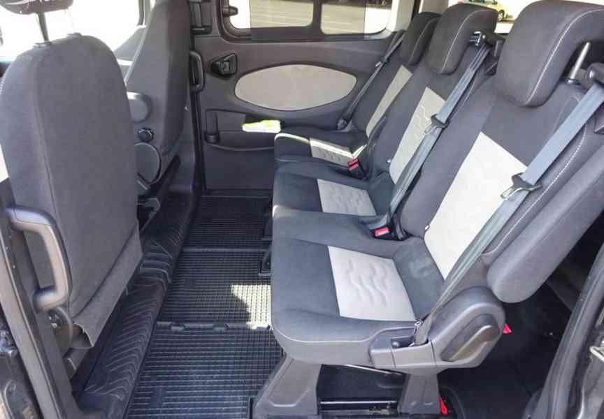 Ford Tourneo Custom 2.0 TDCI (93 KW) TITANIUM ČR - foto 15