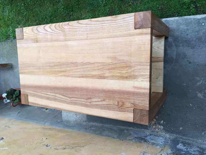 Konferenční stolek z masivu  - foto 5