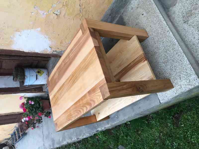 Konferenční stolek z masivu  - foto 3