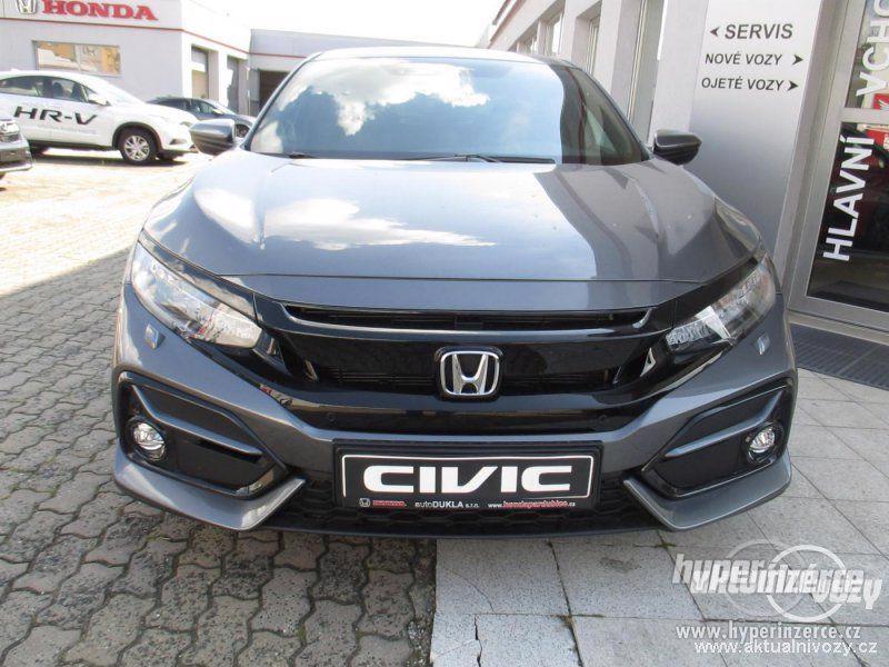 Honda Civic 1.0, benzín, automat, r.v. 2020, navigace - foto 1