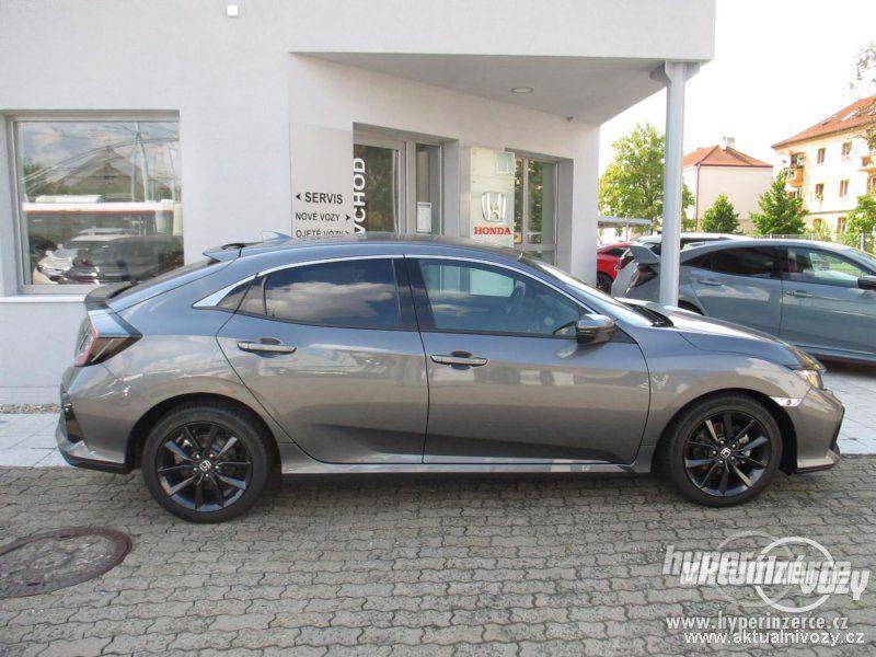 Honda Civic 1.0, benzín, automat, r.v. 2020, navigace - foto 4