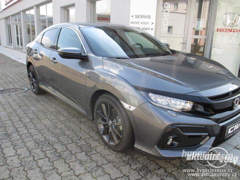 Honda Civic 1.0, benzín, automat, r.v. 2020, navigace - foto 6