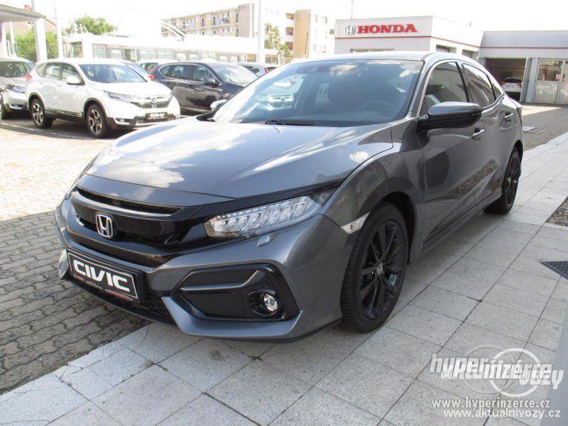 Honda Civic 1.0, benzín, automat, r.v. 2020, navigace - foto 8