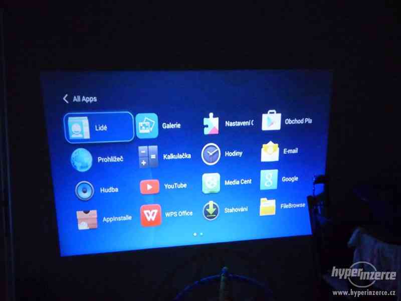 Nový 3D Android 4.4.2 LED Projektor s Wifi a google play - foto 6