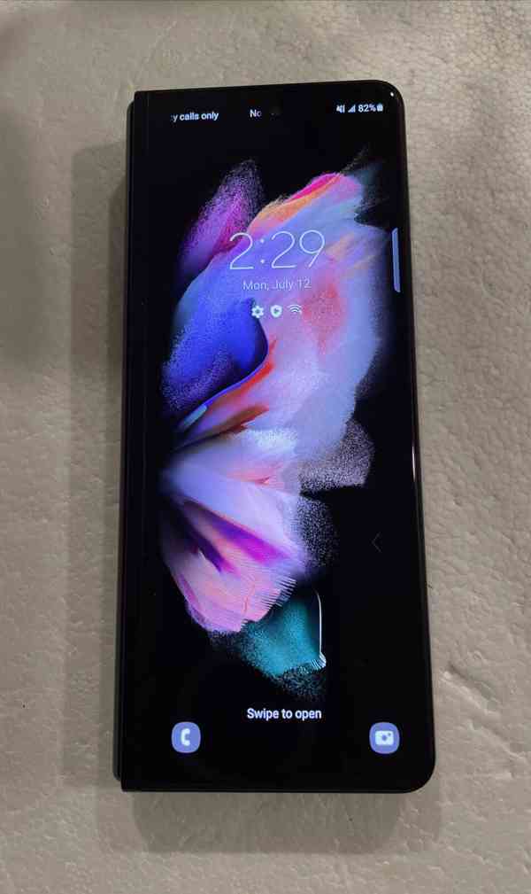 Samsung Galaxy Z Fold3 5G Factory Unlock 256 Gb Black - foto 1