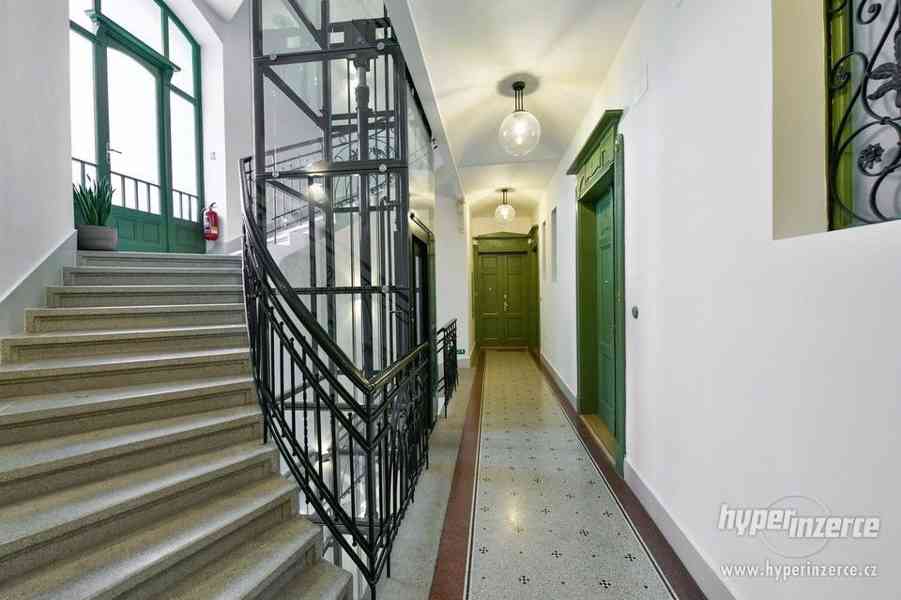 Luxusní byt 4+kk k pronájmu, Praha Vinohrady, nám. Jiřího z Poděbrad - foto 4