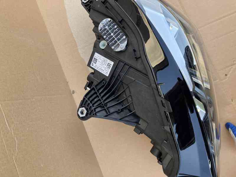 BMW 2 II ACTIVE TOURER LED svetlo U06 prave leve - foto 11