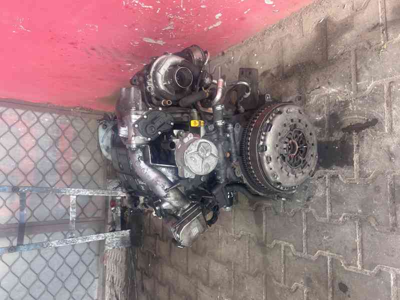 Motor 1,9 DCI F9Q Renault Trafic Master Kompletní - foto 3