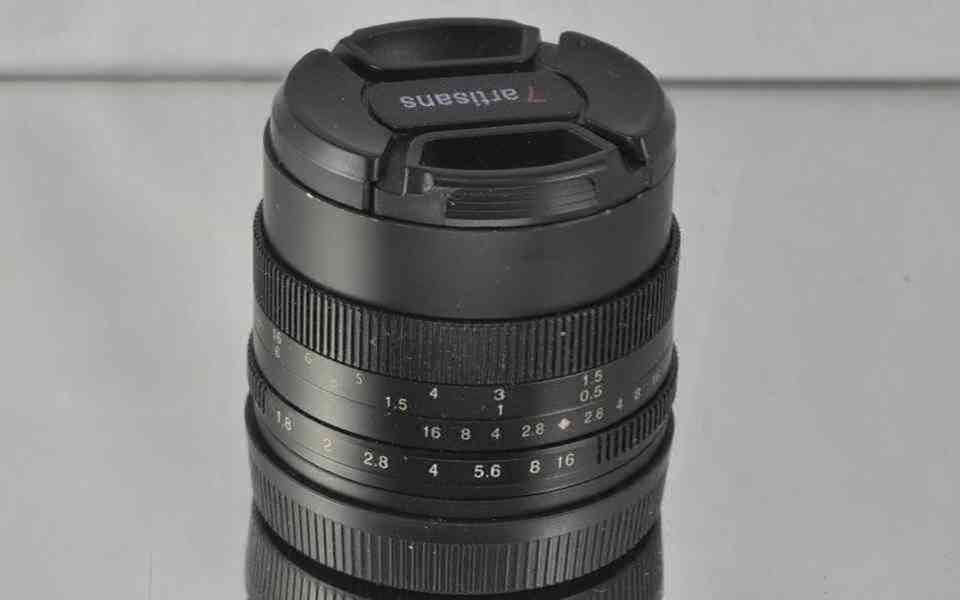 7Artisans 50 mm f/1.8 **Manuál *Canon M mount* - foto 6
