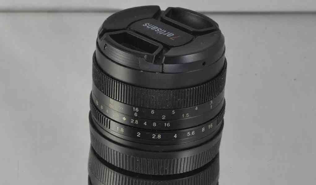 7Artisans 50 mm f/1.8 **Manuál *Canon M mount* - foto 5