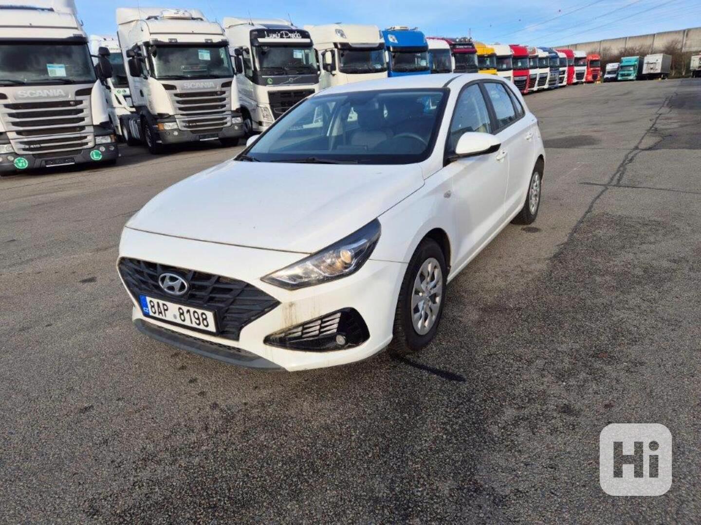 HYUNDAI i30 1.5 CVVT - foto 1