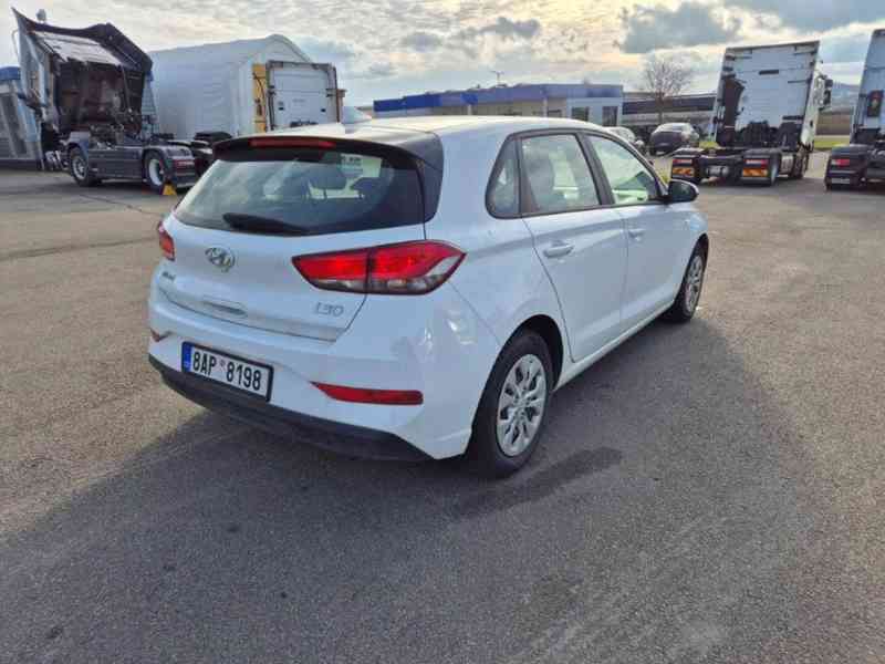 HYUNDAI i30 1.5 CVVT - foto 3