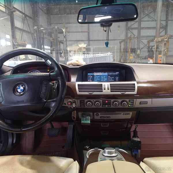 BMW Řada 7 E65 750i,rv2006,270kw,LPG - foto 23