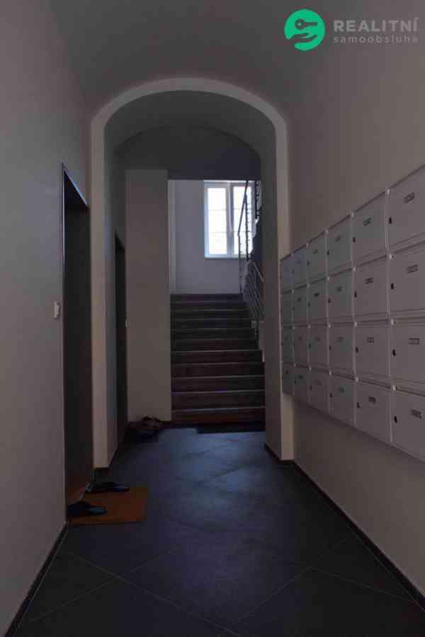 Světlý byt 1kk v Libni, Praha 8 - foto 9