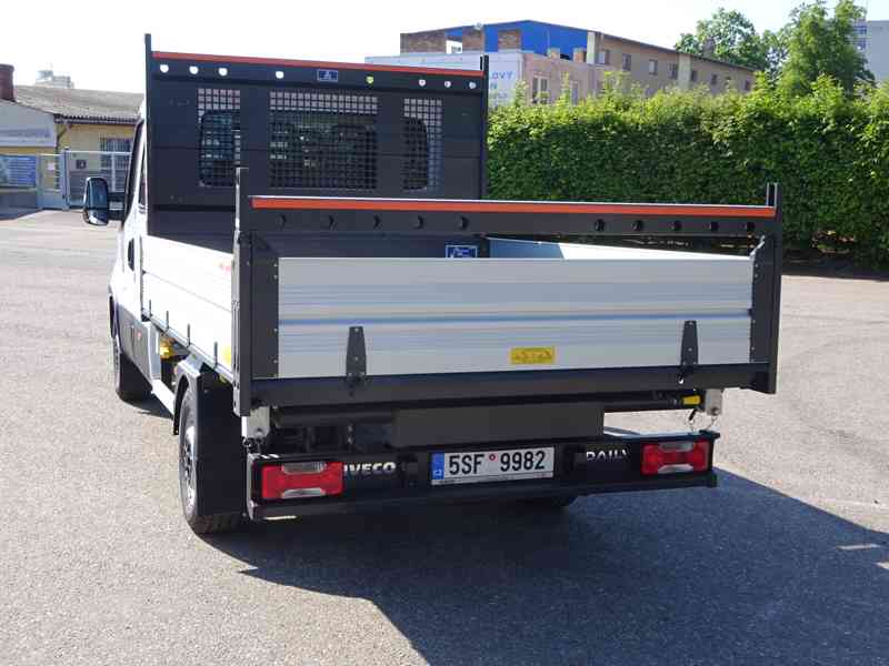 Iveco Daily 35 SI sklápěč r.v.2021 Provoz2024 (DPH) 7 Míst - foto 4