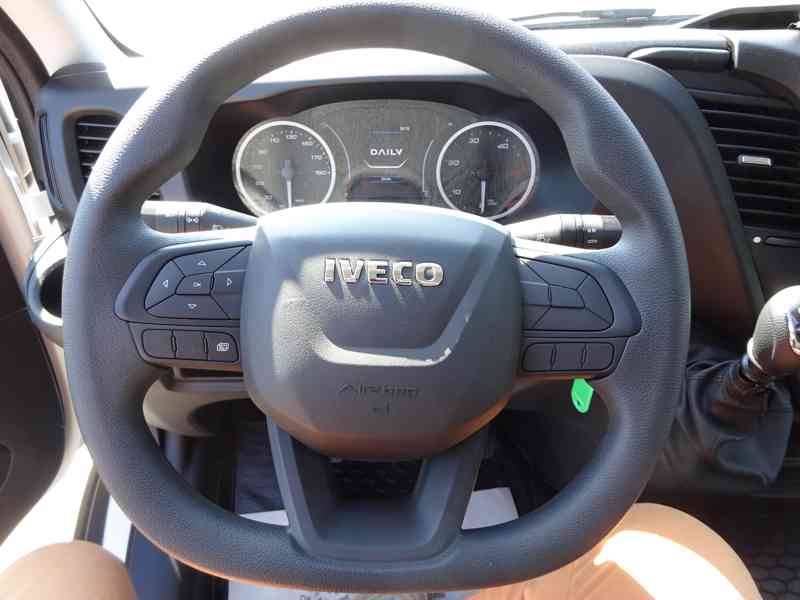 Iveco Daily 35 SI sklápěč r.v.2021 Provoz2024 (DPH) 7 Míst - foto 8