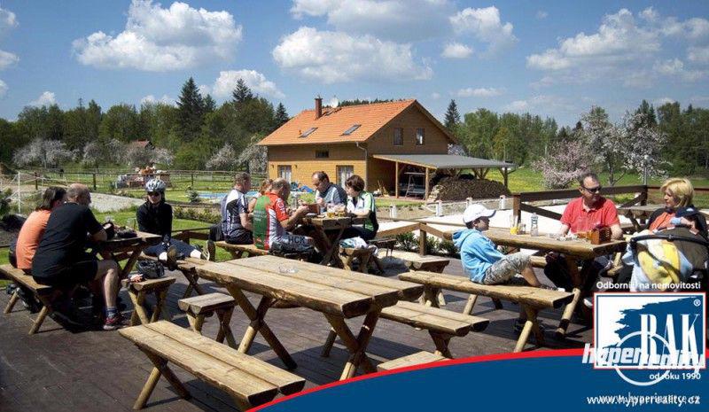 Dražba moderního jezdeckého areálu s restaurací a penzionem, k.ú. Těptín, Praha-východ - foto 1
