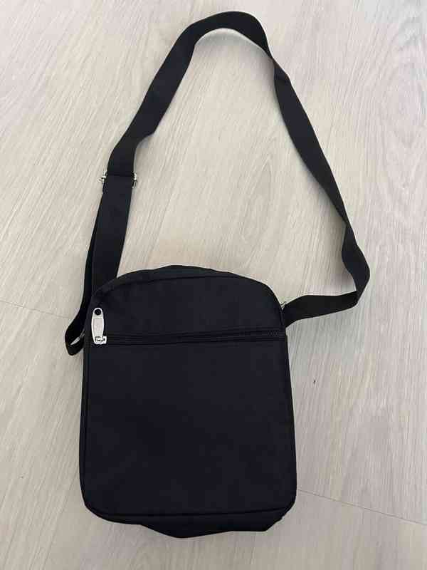 Taštička přes rameno černá - foto 4