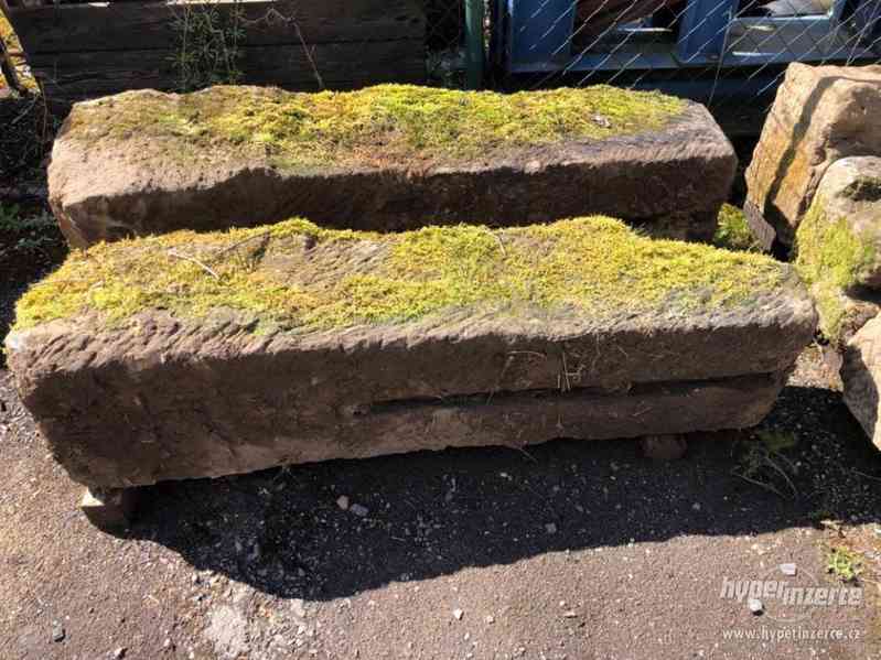 Plotové pískovcové sloupky - foto 2