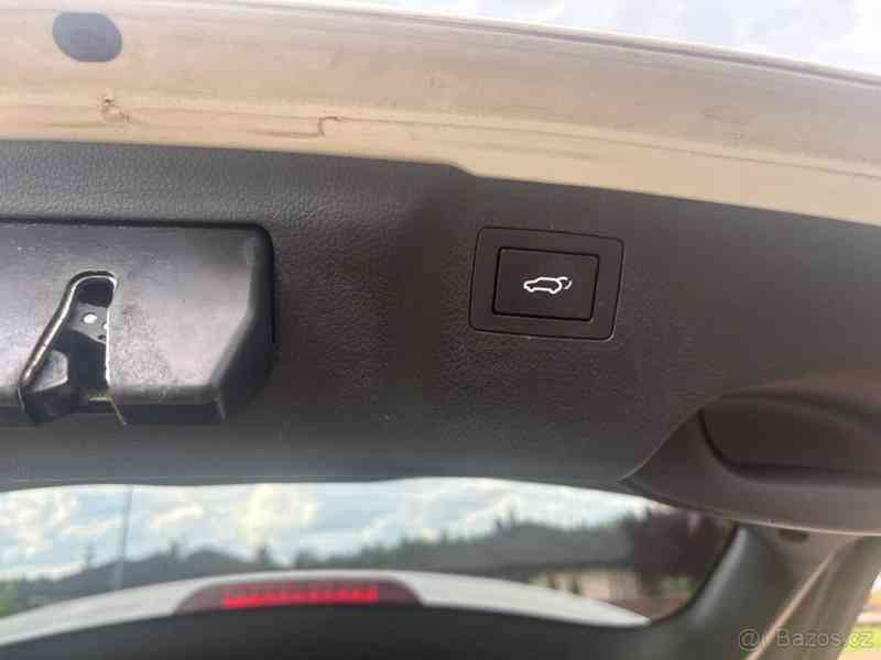 Hyundai Grand Santa Fe 2,2   CRDi 4x4 7míst tažné - foto 4