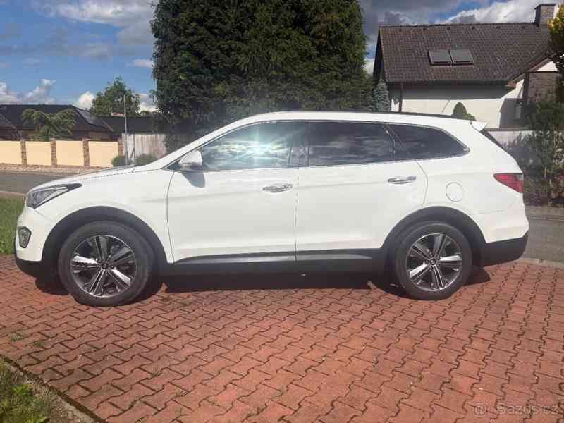 Hyundai Grand Santa Fe 2,2   CRDi 4x4 7míst tažné - foto 7