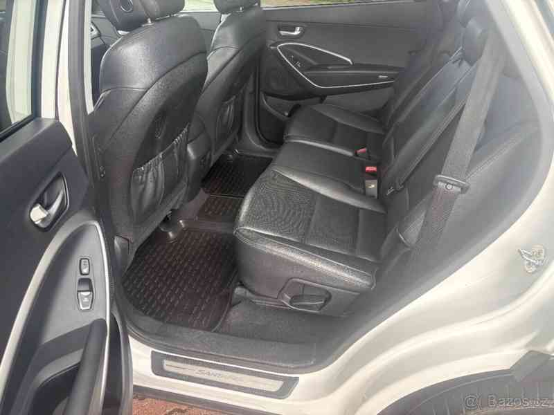 Hyundai Grand Santa Fe 2,2   CRDi 4x4 7míst tažné - foto 8