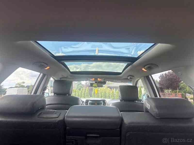 Hyundai Grand Santa Fe 2,2   CRDi 4x4 7míst tažné - foto 13