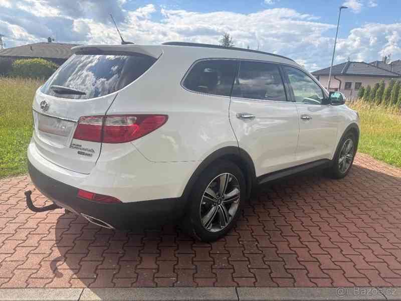 Hyundai Grand Santa Fe 2,2   CRDi 4x4 7míst tažné - foto 10