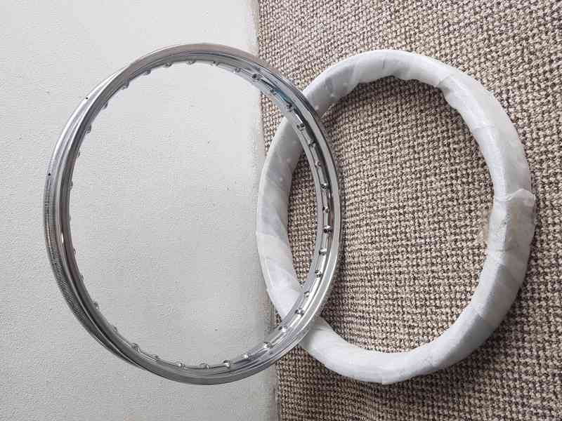 Jawa 50 pionýr 550 / pařez ráfek 1,50 x 16