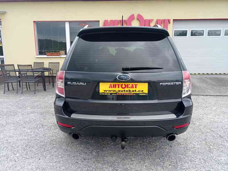Subaru Forester 2.5i-VRX 169kW/4x4/Výhřev/Tažné/ČR - foto 4