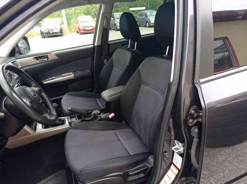 Subaru Forester 2.5i-VRX 169kW/4x4/Výhřev/Tažné/ČR - foto 11