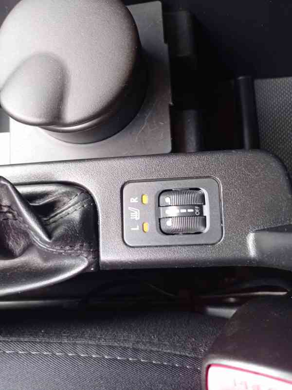 Subaru Forester 2.5i-VRX 169kW/4x4/Výhřev/Tažné/ČR - foto 26