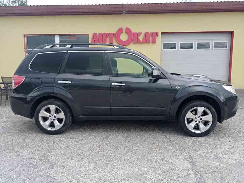Subaru Forester 2.5i-VRX 169kW/4x4/Výhřev/Tažné/ČR - foto 2