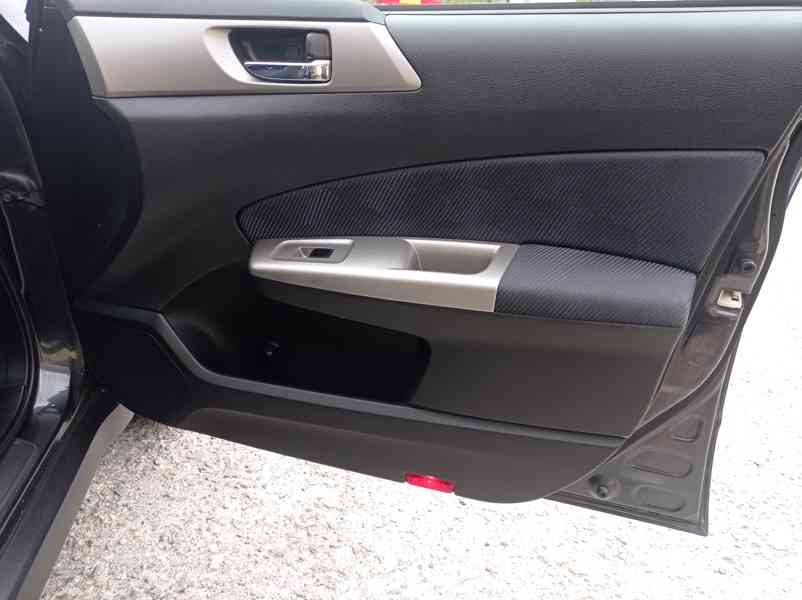 Subaru Forester 2.5i-VRX 169kW/4x4/Výhřev/Tažné/ČR - foto 22