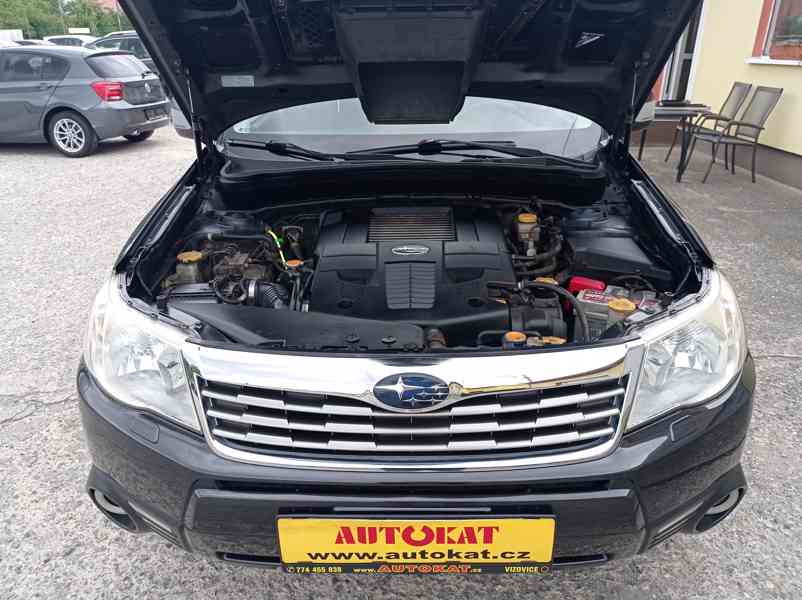 Subaru Forester 2.5i-VRX 169kW/4x4/Výhřev/Tažné/ČR - foto 9