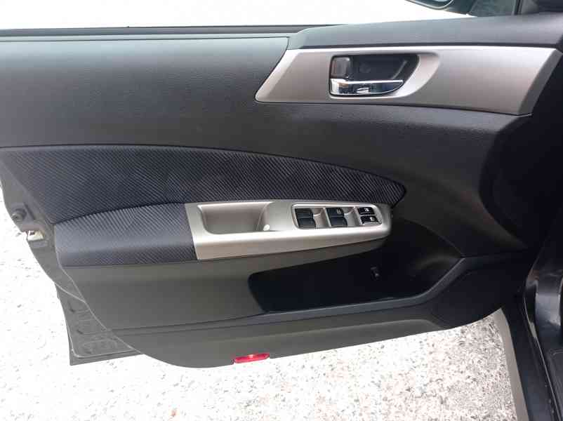 Subaru Forester 2.5i-VRX 169kW/4x4/Výhřev/Tažné/ČR - foto 10