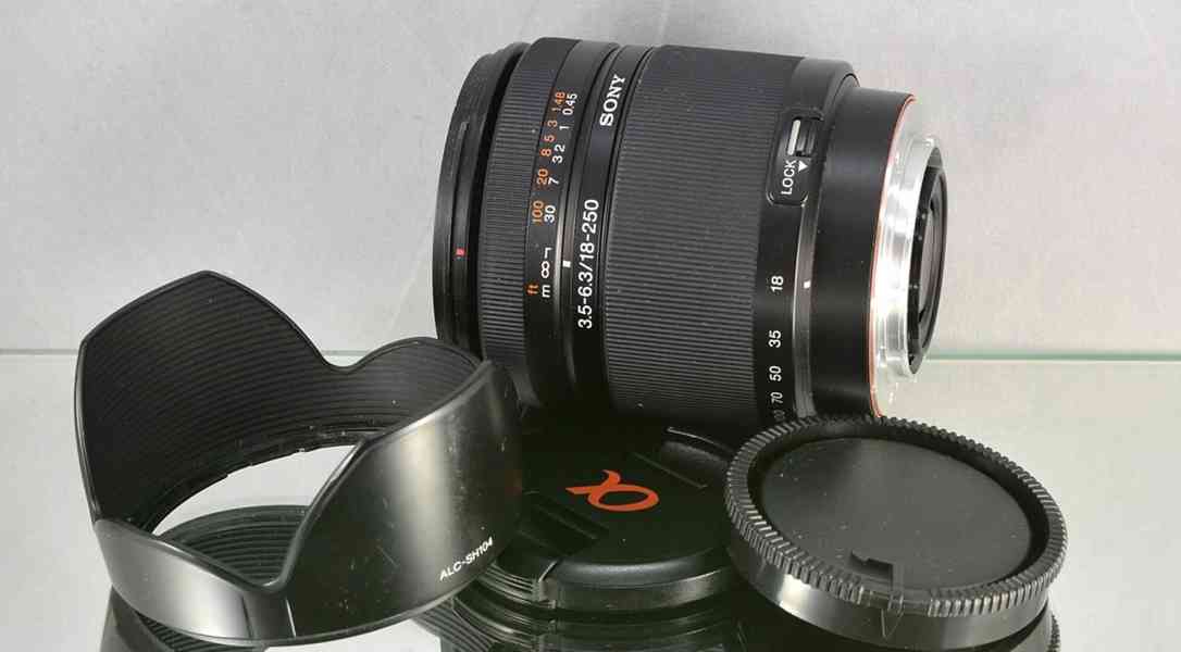 Sony DT 18-250mm 3.5-6.3 *APS-C 13,9x*A-mount* - foto 1