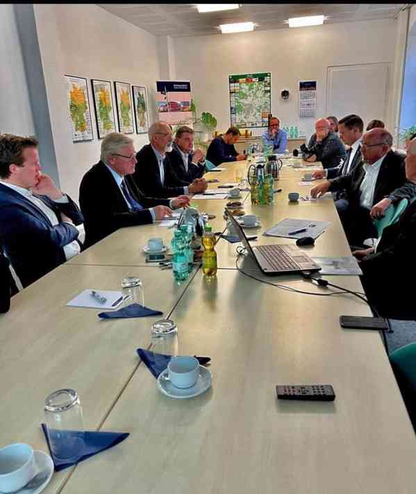 finančního zprostředkovatele - foto 8