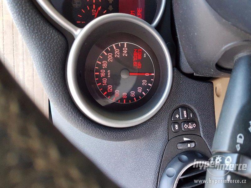 Prodám: Alfa Romeo 147 - foto 13