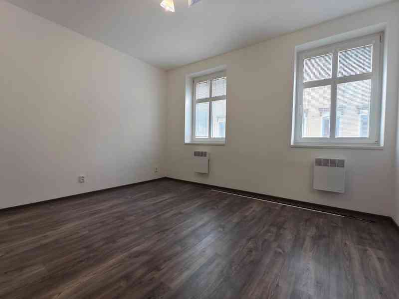 Pronájem 1+1, 25m2+parkování (Liberec - Harcov, ul. Svobody) - foto 4