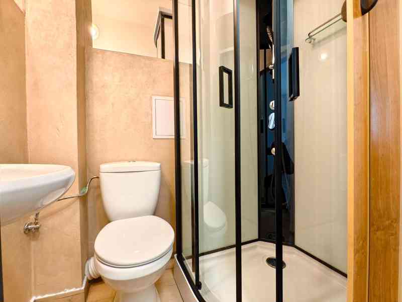 Pronájem 1+1, 25m2+parkování (Liberec - Harcov, ul. Svobody) - foto 3