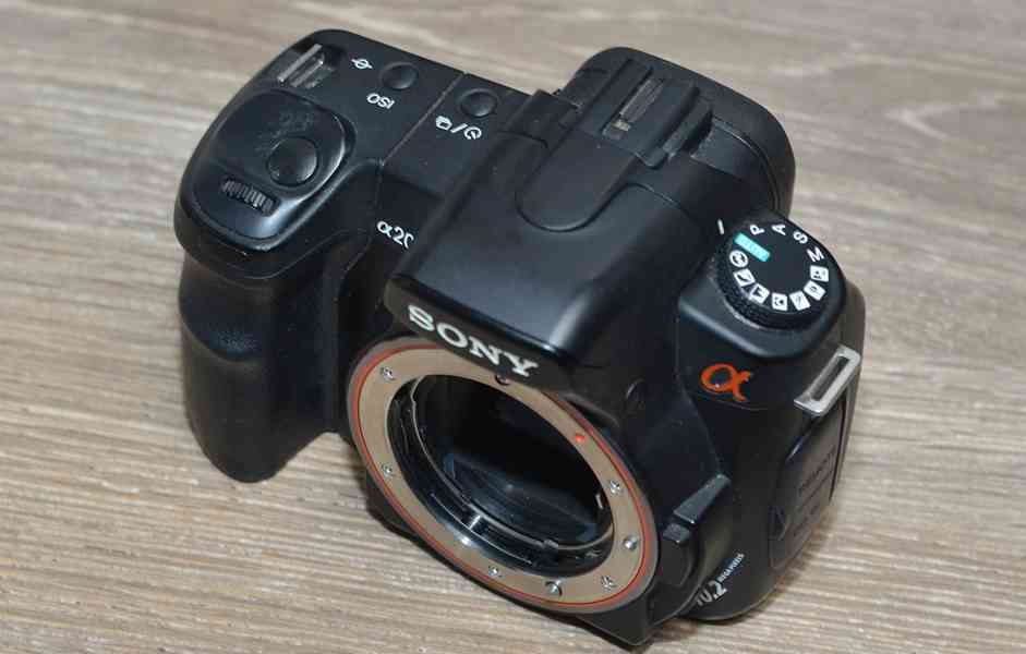 Sony SLT-A200 CCD 10,2 MPix*Super SteadyShot BIONZ - foto 4